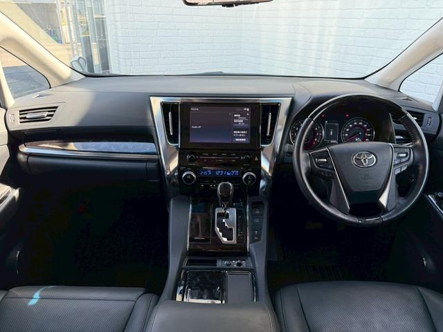 アルファード ２．５Ｓ　Ｃパッケージ　ツインムーンルーフ　デジタルインナーミラー　両側電動スライドドア　パワーバックドア　ブラインドスポットモニター　フルセグＴＶ　ＥＴＣ　ステアリングヒーター　シートヒーター　シートクーラー　パワーシート（2枚目）