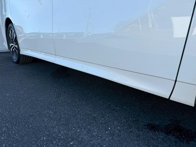 アルファード ２．５Ｓ　Ｃパッケージ　ツインムーンルーフ　デジタルインナーミラー　両側電動スライドドア　パワーバックドア　ブラインドスポットモニター　フルセグＴＶ　ＥＴＣ　ステアリングヒーター　シートヒーター　シートクーラー　パワーシート（15枚目）