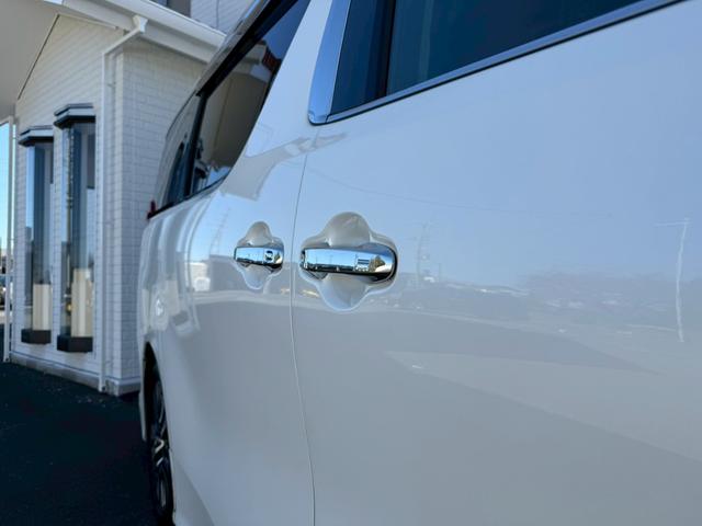 アルファード ２．５Ｓ　Ｃパッケージ　ツインムーンルーフ　デジタルインナーミラー　両側電動スライドドア　パワーバックドア　ブラインドスポットモニター　フルセグＴＶ　ＥＴＣ　ステアリングヒーター　シートヒーター　シートクーラー　パワーシート（16枚目）
