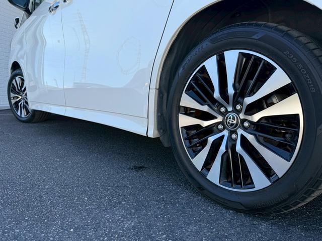 アルファード ２．５Ｓ　Ｃパッケージ　ツインムーンルーフ　デジタルインナーミラー　両側電動スライドドア　パワーバックドア　ブラインドスポットモニター　フルセグＴＶ　ＥＴＣ　ステアリングヒーター　シートヒーター　シートクーラー　パワーシート（29枚目）