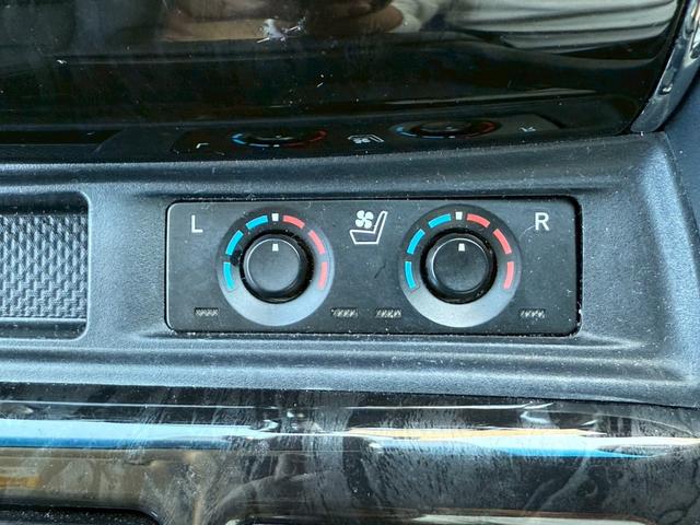 アルファード ２．５Ｓ　Ｃパッケージ　ツインムーンルーフ　デジタルインナーミラー　両側電動スライドドア　パワーバックドア　ブラインドスポットモニター　フルセグＴＶ　ＥＴＣ　ステアリングヒーター　シートヒーター　シートクーラー　パワーシート（52枚目）