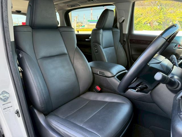 アルファード ２．５Ｓ　Ｃパッケージ　ツインムーンルーフ　デジタルインナーミラー　両側電動スライドドア　パワーバックドア　ブラインドスポットモニター　フルセグＴＶ　ＥＴＣ　ステアリングヒーター　シートヒーター　シートクーラー　パワーシート（54枚目）