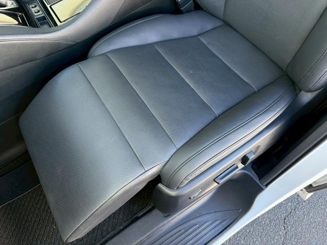 アルファード ２．５Ｓ　Ｃパッケージ　ツインムーンルーフ　デジタルインナーミラー　両側電動スライドドア　パワーバックドア　ブラインドスポットモニター　フルセグＴＶ　ＥＴＣ　ステアリングヒーター　シートヒーター　シートクーラー　パワーシート（64枚目）