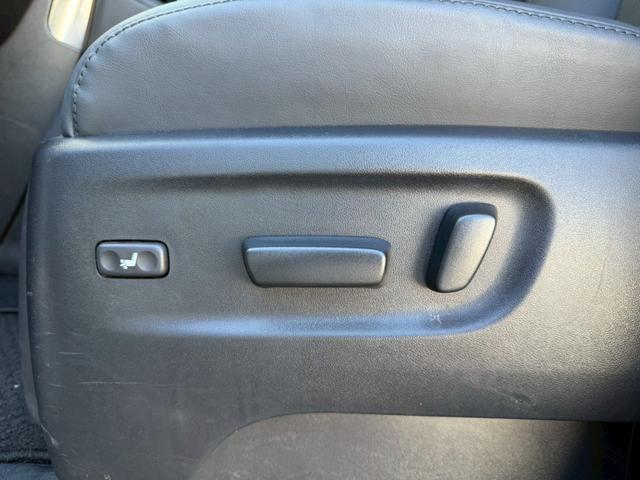 アルファード ２．５Ｓ　Ｃパッケージ　ツインムーンルーフ　デジタルインナーミラー　両側電動スライドドア　パワーバックドア　ブラインドスポットモニター　フルセグＴＶ　ＥＴＣ　ステアリングヒーター　シートヒーター　シートクーラー　パワーシート（65枚目）