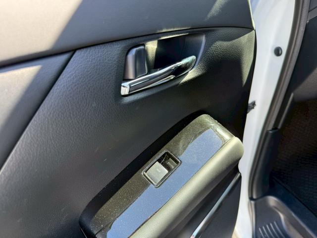 アルファード ２．５Ｓ　Ｃパッケージ　ツインムーンルーフ　デジタルインナーミラー　両側電動スライドドア　パワーバックドア　ブラインドスポットモニター　フルセグＴＶ　ＥＴＣ　ステアリングヒーター　シートヒーター　シートクーラー　パワーシート（66枚目）