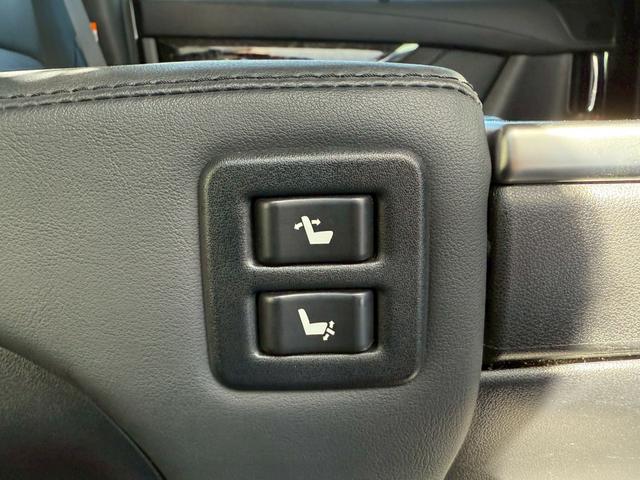 アルファード ２．５Ｓ　Ｃパッケージ　ツインムーンルーフ　デジタルインナーミラー　両側電動スライドドア　パワーバックドア　ブラインドスポットモニター　フルセグＴＶ　ＥＴＣ　ステアリングヒーター　シートヒーター　シートクーラー　パワーシート（71枚目）