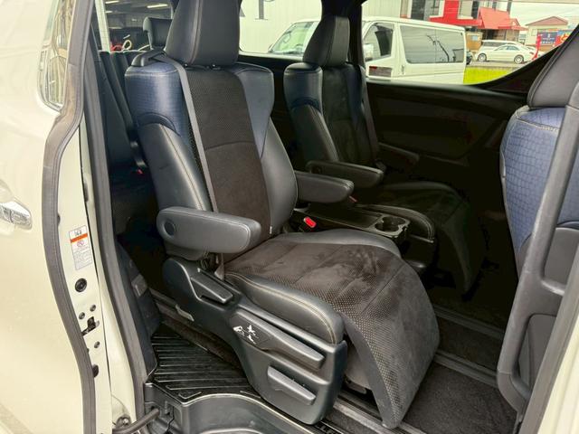 ヴェルファイア 2.5Z Aエディション ゴールデンアイズ 純正10インチナビ 後席モニター バックカメラ TV 両側電動スライドドア パワーバックドア LEDヘッドライト LEDルームランプ 社外シーケンシャルウインカー ETC レーダークルーズコントロール(71枚目)