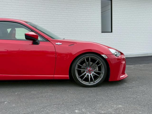 86 GT エイムゲインフロントバンパー カーボン調リアスポイラー 前席レカロセミバケットシート 社外エキマニ トラストマフラー BLITZ車高調 RAYS19インチAW ZERO100エアクリーナー 社外テール(20枚目)