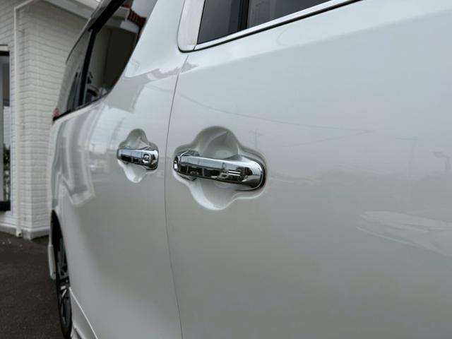 アルファード ２．５Ｓ　Ｃパッケージ　モデリスタエアロ（Ｆ／Ｓ／Ｒ）シグネチャーイルミ　サンルーフ　後席モニター　ＣＤ／ＤＶＤ　ＥＴＣ２．０　デジタルインナーミラー　前後ドラレコ　３眼ＬＥＤヘッドライト　両側電動スライドドア　スペアタイヤ（16枚目）