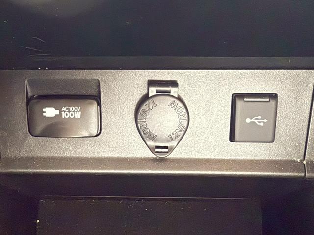 アルファード ２．５Ｓ　Ｃパッケージ　モデリスタエアロ（Ｆ／Ｓ／Ｒ）シグネチャーイルミ　サンルーフ　後席モニター　ＣＤ／ＤＶＤ　ＥＴＣ２．０　デジタルインナーミラー　前後ドラレコ　３眼ＬＥＤヘッドライト　両側電動スライドドア　スペアタイヤ（52枚目）