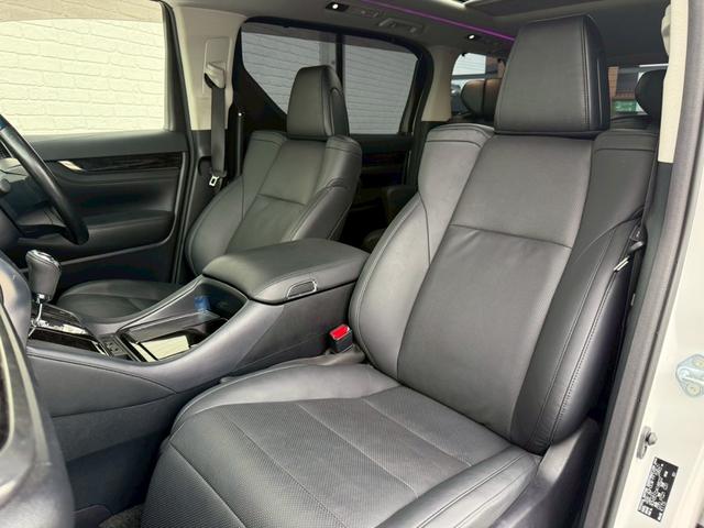 アルファード ２．５Ｓ　Ｃパッケージ　モデリスタエアロ（Ｆ／Ｓ／Ｒ）シグネチャーイルミ　サンルーフ　後席モニター　ＣＤ／ＤＶＤ　ＥＴＣ２．０　デジタルインナーミラー　前後ドラレコ　３眼ＬＥＤヘッドライト　両側電動スライドドア　スペアタイヤ（62枚目）