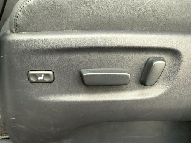 アルファード ２．５Ｓ　Ｃパッケージ　モデリスタエアロ（Ｆ／Ｓ／Ｒ）シグネチャーイルミ　サンルーフ　後席モニター　ＣＤ／ＤＶＤ　ＥＴＣ２．０　デジタルインナーミラー　前後ドラレコ　３眼ＬＥＤヘッドライト　両側電動スライドドア　スペアタイヤ（65枚目）