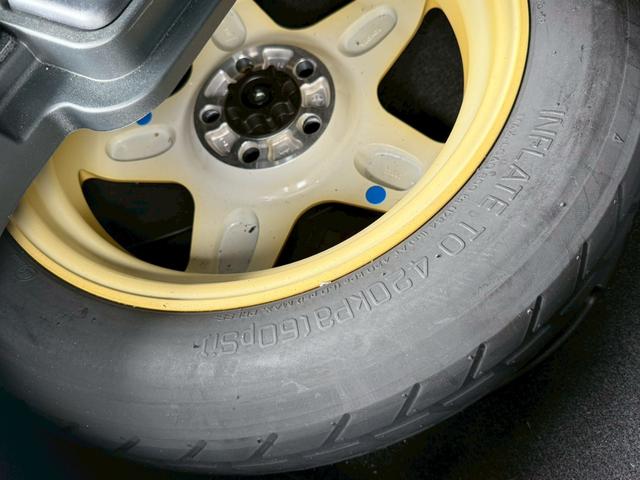 アルファード ２．５Ｓ　Ｃパッケージ　モデリスタエアロ（Ｆ／Ｓ／Ｒ）シグネチャーイルミ　サンルーフ　後席モニター　ＣＤ／ＤＶＤ　ＥＴＣ２．０　デジタルインナーミラー　前後ドラレコ　３眼ＬＥＤヘッドライト　両側電動スライドドア　スペアタイヤ（79枚目）