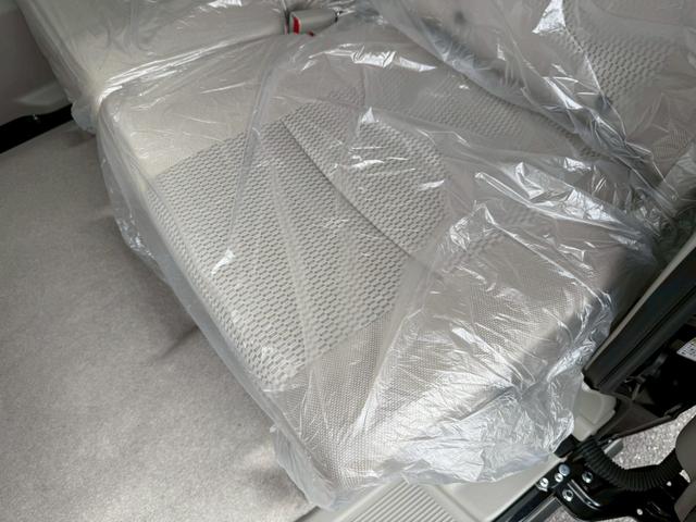 エブリイワゴン ＰＺターボスペシャル　届出済未使用車　純正ディスプレイオーディオ　バックカメラ　オートステップ　両側電動スライド　シートヒーター　スズキセーフティサポート　オートライト　ブッシュボタンスタート　ＵＳＢ　ステアリングリモコン（73枚目）