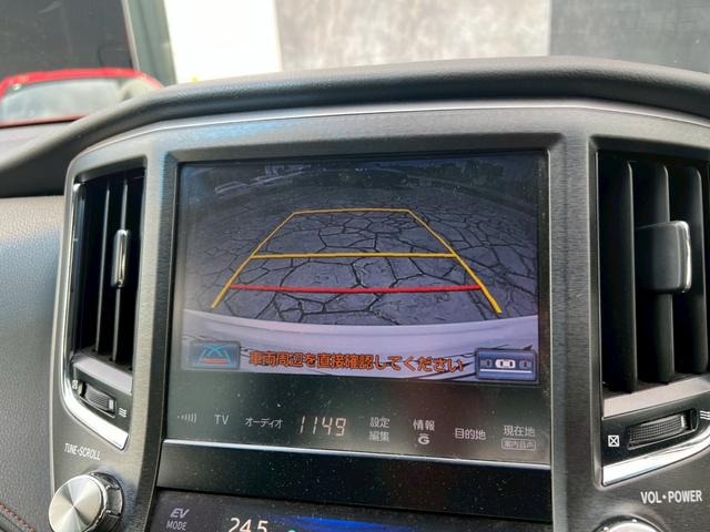 クラウンハイブリッド アスリートＧ　サンルーフ　メーカーオプション１８インチアルミ　純正ナビ　ＴＶ　バックモニター　ブラックレザーシート　プリクラッシュセーフティ　ＥＴＣ　プッシュボタンスタート　電動リアシェード　パワーシート電格ミラー（5枚目）