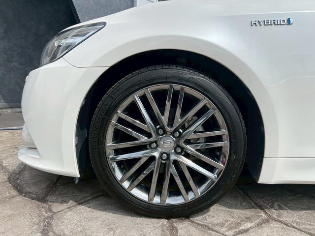 クラウンハイブリッド アスリートＧ　サンルーフ　メーカーオプション１８インチアルミ　純正ナビ　ＴＶ　バックモニター　ブラックレザーシート　プリクラッシュセーフティ　ＥＴＣ　プッシュボタンスタート　電動リアシェード　パワーシート電格ミラー（35枚目）