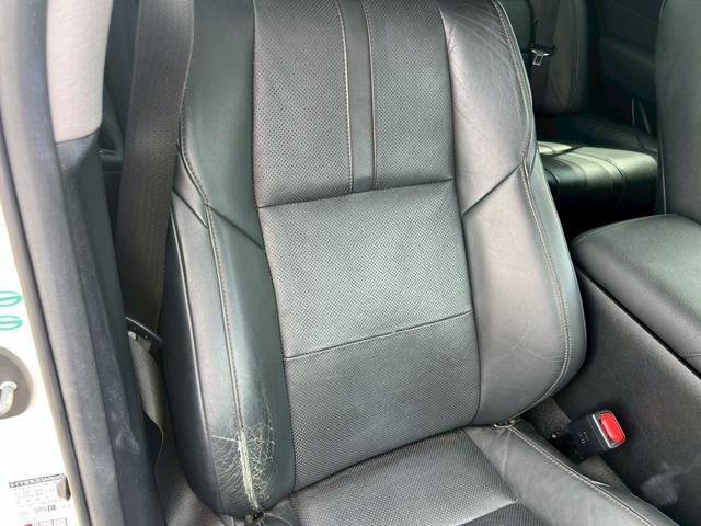 クラウンハイブリッド アスリートＧ　サンルーフ　メーカーオプション１８インチアルミ　純正ナビ　ＴＶ　バックモニター　ブラックレザーシート　プリクラッシュセーフティ　ＥＴＣ　プッシュボタンスタート　電動リアシェード　パワーシート電格ミラー（55枚目）