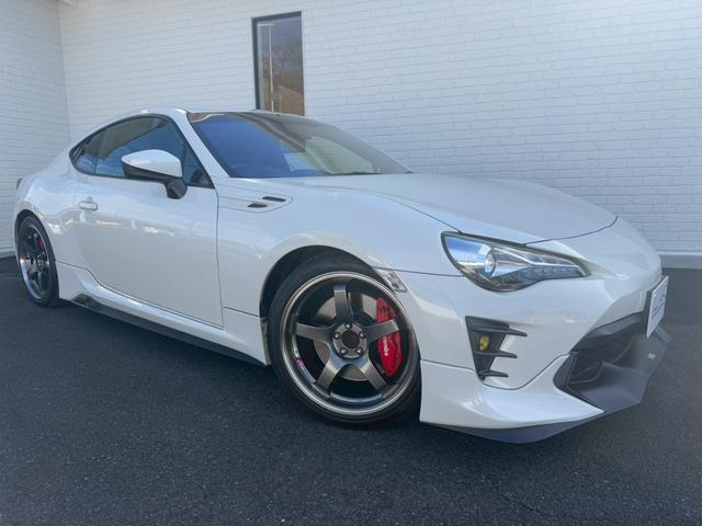 86 GT TRDエアロLED付(F/S/R/トランク) ブレンボブレーキ ADVANレーシングGT18インチアルミホイール ブリッツ車高調 GReddyステアリング ケンウッドナビ バックモニター オートライト(10枚目)