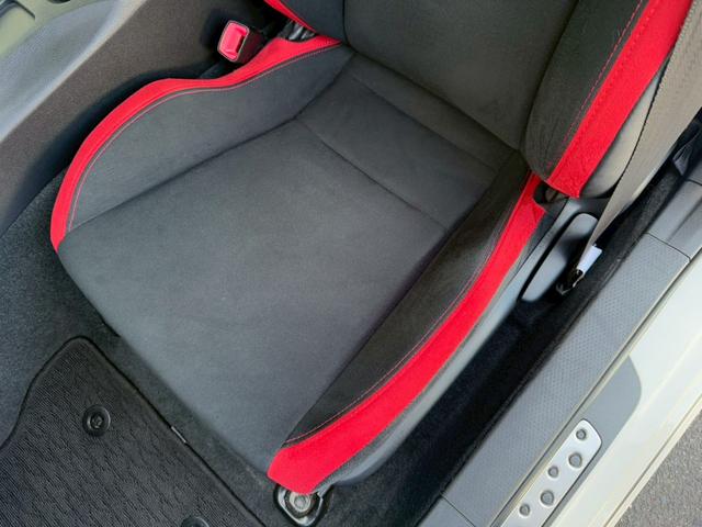 86 GT TRDエアロLED付(F/S/R/トランク) ブレンボブレーキ ADVANレーシングGT18インチアルミホイール ブリッツ車高調 GReddyステアリング ケンウッドナビ バックモニター オートライト(60枚目)