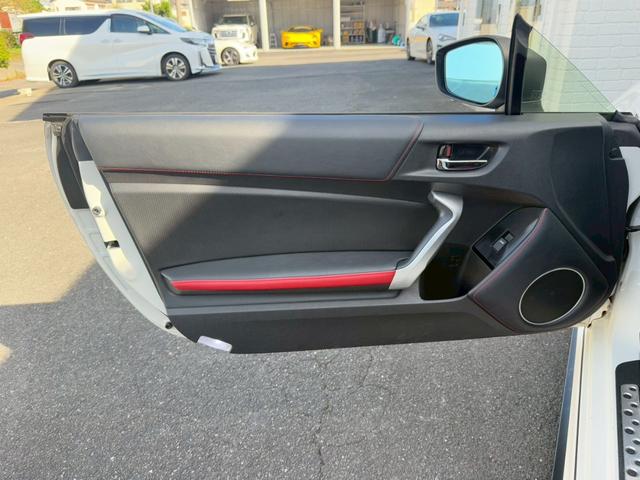 86 GT TRDエアロLED付(F/S/R/トランク) ブレンボブレーキ ADVANレーシングGT18インチアルミホイール ブリッツ車高調 GReddyステアリング ケンウッドナビ バックモニター オートライト(62枚目)