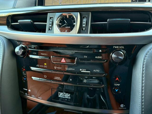 ＬＸ ＬＸ５７０ブラックシークエンス　モデリスタエアロ（Ｆ／Ｓ）　ＴＲＤエアロ（Ｆ／グリル）　クールボックス　茶革内装　サンルーフ　リアエンターテインメント　マークレビンソン　パノラミックビューモニター　８人乗り　ヘッドアップディスプレイ（7枚目）