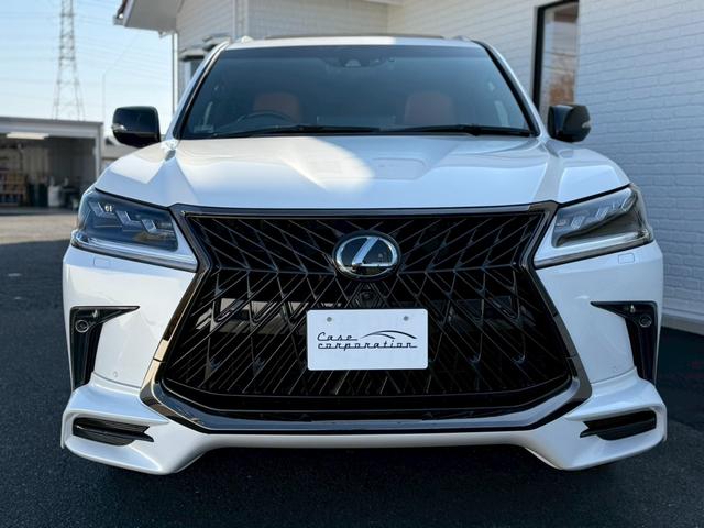 ＬＸ ＬＸ５７０ブラックシークエンス　モデリスタエアロ（Ｆ／Ｓ）　ＴＲＤエアロ（Ｆ／グリル）　クールボックス　茶革内装　サンルーフ　リアエンターテインメント　マークレビンソン　パノラミックビューモニター　８人乗り　ヘッドアップディスプレイ（9枚目）
