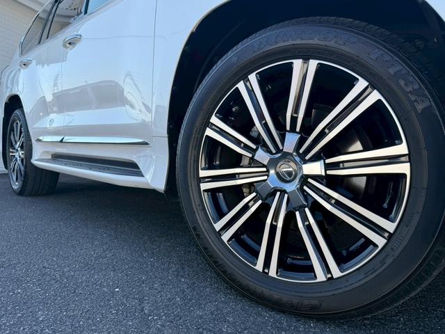 ＬＸ ＬＸ５７０ブラックシークエンス　モデリスタエアロ（Ｆ／Ｓ）　ＴＲＤエアロ（Ｆ／グリル）　クールボックス　茶革内装　サンルーフ　リアエンターテインメント　マークレビンソン　パノラミックビューモニター　８人乗り　ヘッドアップディスプレイ（14枚目）