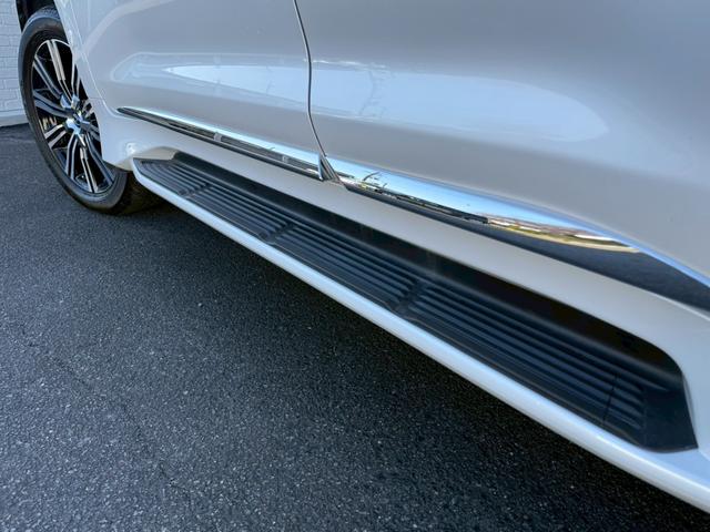 ＬＸ ＬＸ５７０ブラックシークエンス　モデリスタエアロ（Ｆ／Ｓ）　ＴＲＤエアロ（Ｆ／グリル）　クールボックス　茶革内装　サンルーフ　リアエンターテインメント　マークレビンソン　パノラミックビューモニター　８人乗り　ヘッドアップディスプレイ（26枚目）