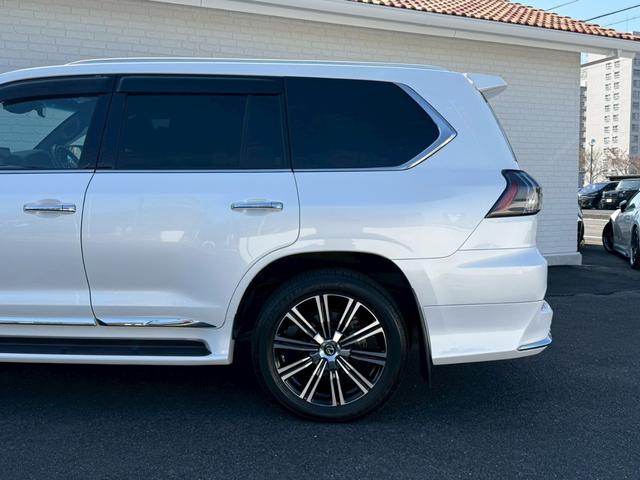 ＬＸ ＬＸ５７０ブラックシークエンス　モデリスタエアロ（Ｆ／Ｓ）　ＴＲＤエアロ（Ｆ／グリル）　クールボックス　茶革内装　サンルーフ　リアエンターテインメント　マークレビンソン　パノラミックビューモニター　８人乗り　ヘッドアップディスプレイ（31枚目）