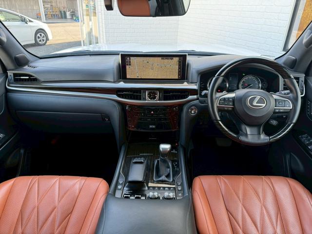 ＬＸ ＬＸ５７０ブラックシークエンス　モデリスタエアロ（Ｆ／Ｓ）　ＴＲＤエアロ（Ｆ／グリル）　クールボックス　茶革内装　サンルーフ　リアエンターテインメント　マークレビンソン　パノラミックビューモニター　８人乗り　ヘッドアップディスプレイ（33枚目）