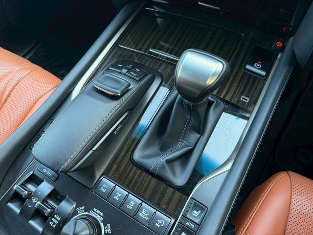 ＬＸ ＬＸ５７０ブラックシークエンス　モデリスタエアロ（Ｆ／Ｓ）　ＴＲＤエアロ（Ｆ／グリル）　クールボックス　茶革内装　サンルーフ　リアエンターテインメント　マークレビンソン　パノラミックビューモニター　８人乗り　ヘッドアップディスプレイ（48枚目）