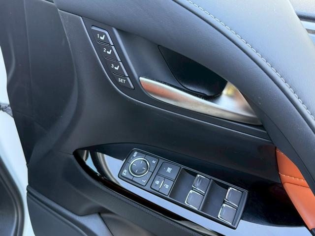 ＬＸ ＬＸ５７０ブラックシークエンス　モデリスタエアロ（Ｆ／Ｓ）　ＴＲＤエアロ（Ｆ／グリル）　クールボックス　茶革内装　サンルーフ　リアエンターテインメント　マークレビンソン　パノラミックビューモニター　８人乗り　ヘッドアップディスプレイ（55枚目）