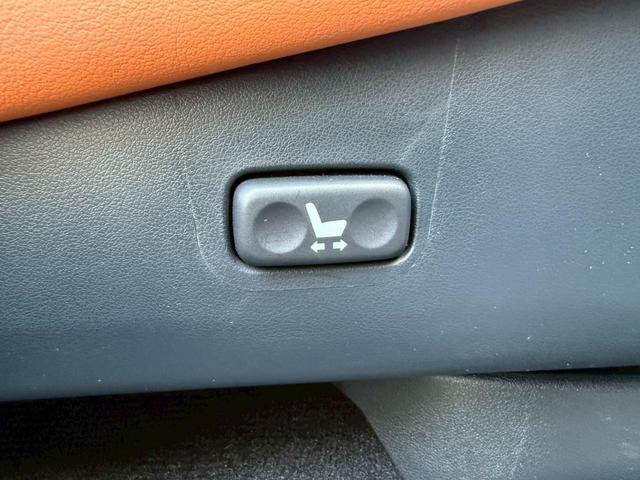 ＬＸ ＬＸ５７０ブラックシークエンス　モデリスタエアロ（Ｆ／Ｓ）　ＴＲＤエアロ（Ｆ／グリル）　クールボックス　茶革内装　サンルーフ　リアエンターテインメント　マークレビンソン　パノラミックビューモニター　８人乗り　ヘッドアップディスプレイ（66枚目）