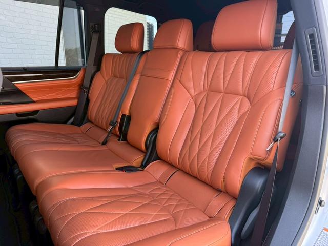 ＬＸ ＬＸ５７０ブラックシークエンス　モデリスタエアロ（Ｆ／Ｓ）　ＴＲＤエアロ（Ｆ／グリル）　クールボックス　茶革内装　サンルーフ　リアエンターテインメント　マークレビンソン　パノラミックビューモニター　８人乗り　ヘッドアップディスプレイ（68枚目）