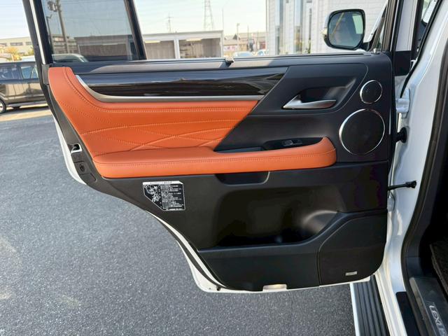 ＬＸ ＬＸ５７０ブラックシークエンス　モデリスタエアロ（Ｆ／Ｓ）　ＴＲＤエアロ（Ｆ／グリル）　クールボックス　茶革内装　サンルーフ　リアエンターテインメント　マークレビンソン　パノラミックビューモニター　８人乗り　ヘッドアップディスプレイ（71枚目）