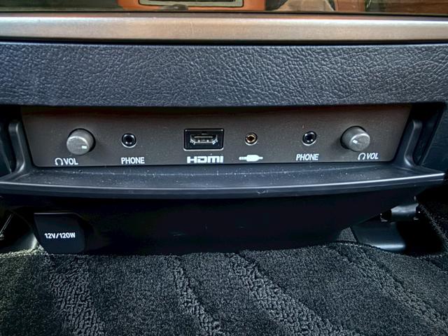 ＬＸ ＬＸ５７０ブラックシークエンス　モデリスタエアロ（Ｆ／Ｓ）　ＴＲＤエアロ（Ｆ／グリル）　クールボックス　茶革内装　サンルーフ　リアエンターテインメント　マークレビンソン　パノラミックビューモニター　８人乗り　ヘッドアップディスプレイ（74枚目）