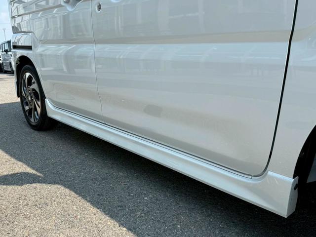 スペーシアカスタム ハイブリッドＸＳターボ　白黒ツートンカラー　ハイブリッドＸＳターボ　両側パワースライドドア　全方位モニター　純正９インチナビ　　ＴＶ　　セーフティサポート　１５ＡＷ　スマートキーハーフレザーシート　ステアリングヒーターＨＵＤ（18枚目）