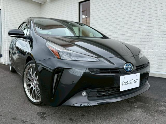 プリウス Ｓツーリングセレクション・ブラックエディション　アルパイン９インチナビ　フルセグＴＶ　バックモニター　トヨタセーフティセンス　レザーシート　シートヒーター　社外１９インチアルミホイール　４ＷＤ　クルーズコントロール　オートライト　ＥＴＣ　ド　ラレコ（11枚目）