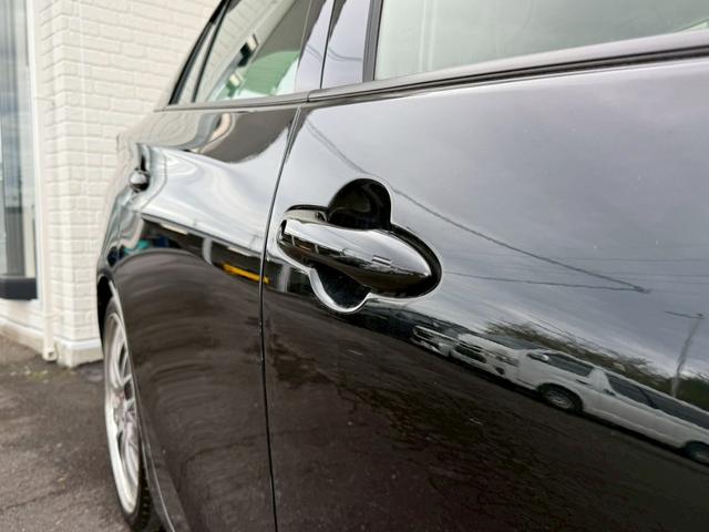 プリウス Ｓツーリングセレクション・ブラックエディション　アルパイン９インチナビ　フルセグＴＶ　バックモニター　トヨタセーフティセンス　レザーシート　シートヒーター　社外１９インチアルミホイール　４ＷＤ　クルーズコントロール　オートライト　ＥＴＣ　ド　ラレコ（16枚目）