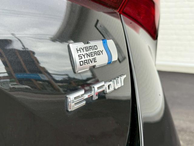 プリウス Ｓツーリングセレクション・ブラックエディション　アルパイン９インチナビ　フルセグＴＶ　バックモニター　トヨタセーフティセンス　レザーシート　シートヒーター　社外１９インチアルミホイール　４ＷＤ　クルーズコントロール　オートライト　ＥＴＣ　ド　ラレコ（28枚目）