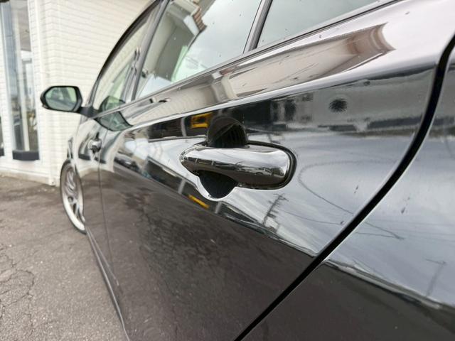 プリウス Ｓツーリングセレクション・ブラックエディション　アルパイン９インチナビ　フルセグＴＶ　バックモニター　トヨタセーフティセンス　レザーシート　シートヒーター　社外１９インチアルミホイール　４ＷＤ　クルーズコントロール　オートライト　ＥＴＣ　ド　ラレコ（32枚目）