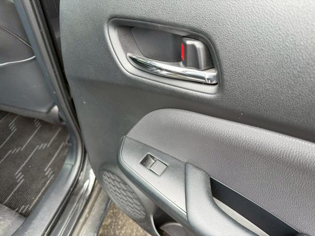 プリウス Ｓツーリングセレクション・ブラックエディション　アルパイン９インチナビ　フルセグＴＶ　バックモニター　トヨタセーフティセンス　レザーシート　シートヒーター　社外１９インチアルミホイール　４ＷＤ　クルーズコントロール　オートライト　ＥＴＣ　ド　ラレコ（68枚目）