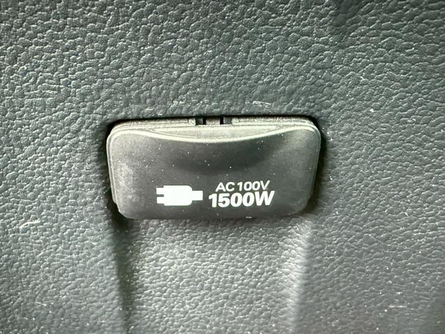 プリウス Ｓツーリングセレクション・ブラックエディション　アルパイン９インチナビ　フルセグＴＶ　バックモニター　トヨタセーフティセンス　レザーシート　シートヒーター　社外１９インチアルミホイール　４ＷＤ　クルーズコントロール　オートライト　ＥＴＣ　ド　ラレコ（74枚目）