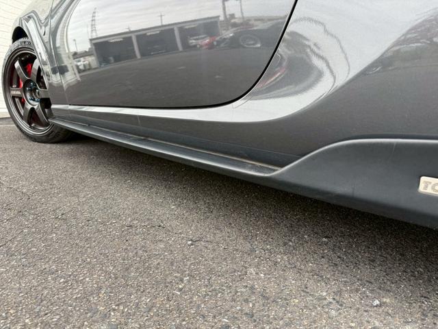 ８６ ＧＴリミテッド　ブラックパッケージ　Ｔｏｍ’ｓトムスエアロ　トムスマフラー　トムスステアリング　ＲＡＹＳ１８インチアルミホイール　ｂｒｅｍｂｏレッドブレーキキャリパー　ＢｕｄｄｙＣｌｕｂ　ＬＥＤテールランプ　ハーフレザーシート　ナビＴＶ（35枚目）