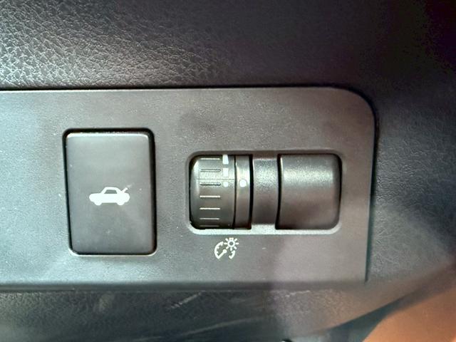 ８６ ＧＴリミテッド　ブラックパッケージ　Ｔｏｍ’ｓトムスエアロ　トムスマフラー　トムスステアリング　ＲＡＹＳ１８インチアルミホイール　ｂｒｅｍｂｏレッドブレーキキャリパー　ＢｕｄｄｙＣｌｕｂ　ＬＥＤテールランプ　ハーフレザーシート　ナビＴＶ（49枚目）