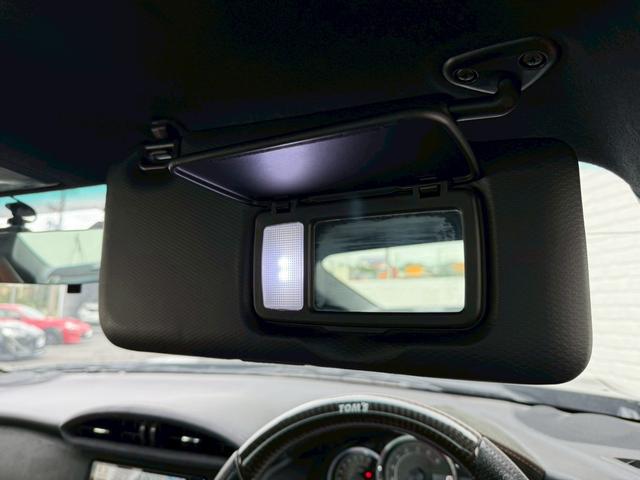 ８６ ＧＴリミテッド　ブラックパッケージ　Ｔｏｍ’ｓトムスエアロ　トムスマフラー　トムスステアリング　ＲＡＹＳ１８インチアルミホイール　ｂｒｅｍｂｏレッドブレーキキャリパー　ＢｕｄｄｙＣｌｕｂ　ＬＥＤテールランプ　ハーフレザーシート　ナビＴＶ（58枚目）