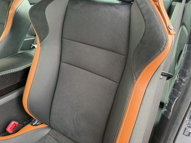 ８６ ＧＴリミテッド　ブラックパッケージ　Ｔｏｍ’ｓトムスエアロ　トムスマフラー　トムスステアリング　ＲＡＹＳ１８インチアルミホイール　ｂｒｅｍｂｏレッドブレーキキャリパー　ＢｕｄｄｙＣｌｕｂ　ＬＥＤテールランプ　ハーフレザーシート　ナビＴＶ（66枚目）