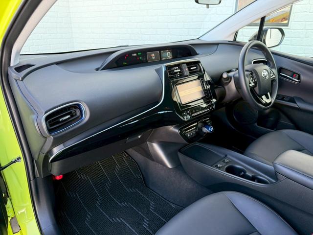 プリウス Ｓツーリングセレクション　モデリスタエアロ　純正７インチナビ　バックカメラ　ＥＴＣ　トヨタセーフティセンス　シートヒーター　クリアランスソナー　レーダークルーズコントロール　ＬＥＤヘッドライト　フルセグＴＶ　Ｂｌｕｅｔｏｏｔｈ（40枚目）