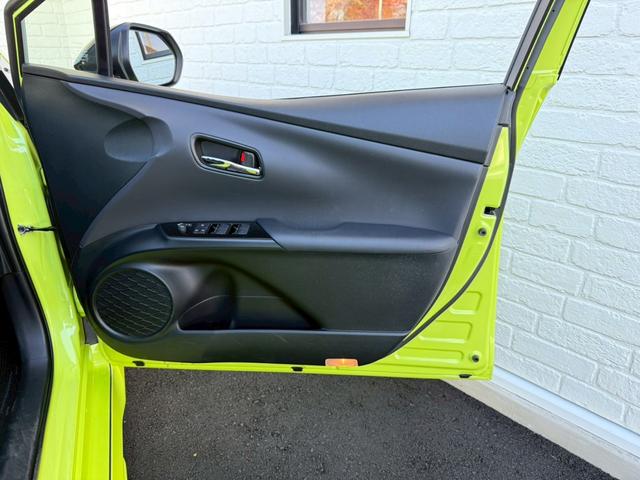 プリウス Ｓツーリングセレクション　モデリスタエアロ　純正７インチナビ　バックカメラ　ＥＴＣ　トヨタセーフティセンス　シートヒーター　クリアランスソナー　レーダークルーズコントロール　ＬＥＤヘッドライト　フルセグＴＶ　Ｂｌｕｅｔｏｏｔｈ（58枚目）