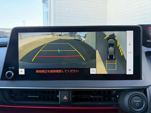 プリウス Ｚ　パノラマルーフ　デジタルインナーミラー　寒冷地仕様　ディスプレイオーディオｐｌｕｓ　パノラミックビューモニター　ステアリングヒーター　シートヒーター／クーラー　赤内装　パワーシート　　パワーバックドア（6枚目）